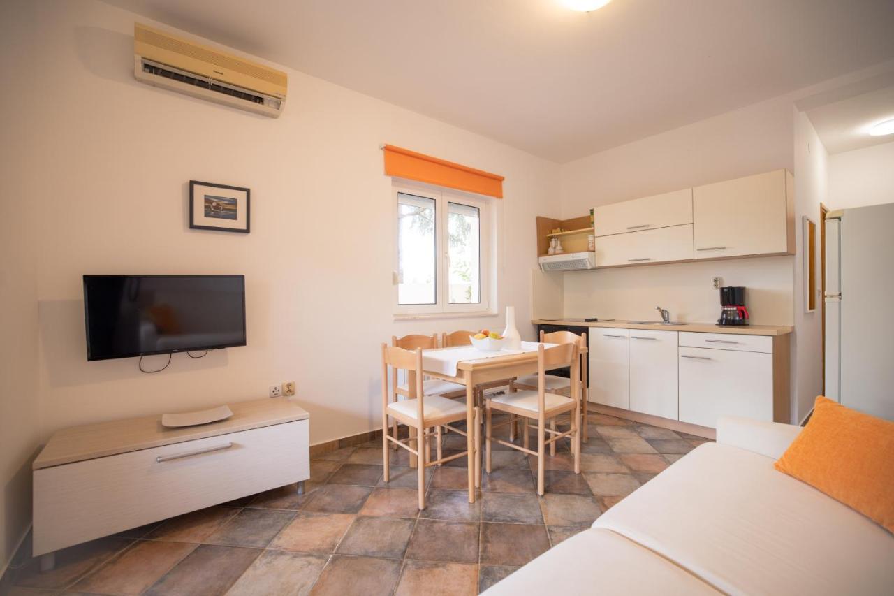 Apartment Leon Бибинє Екстер'єр фото