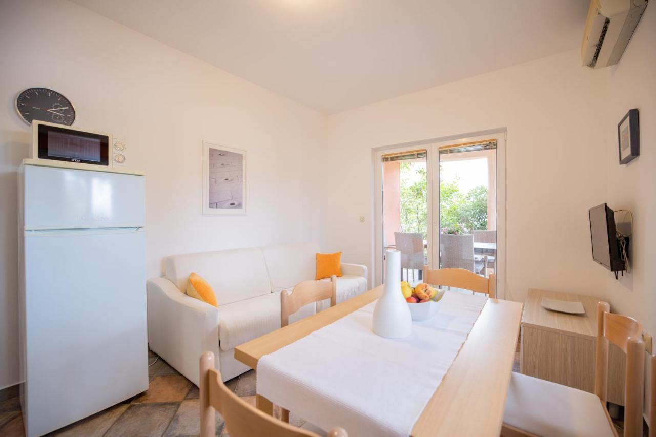 Apartment Leon Бибинє Екстер'єр фото