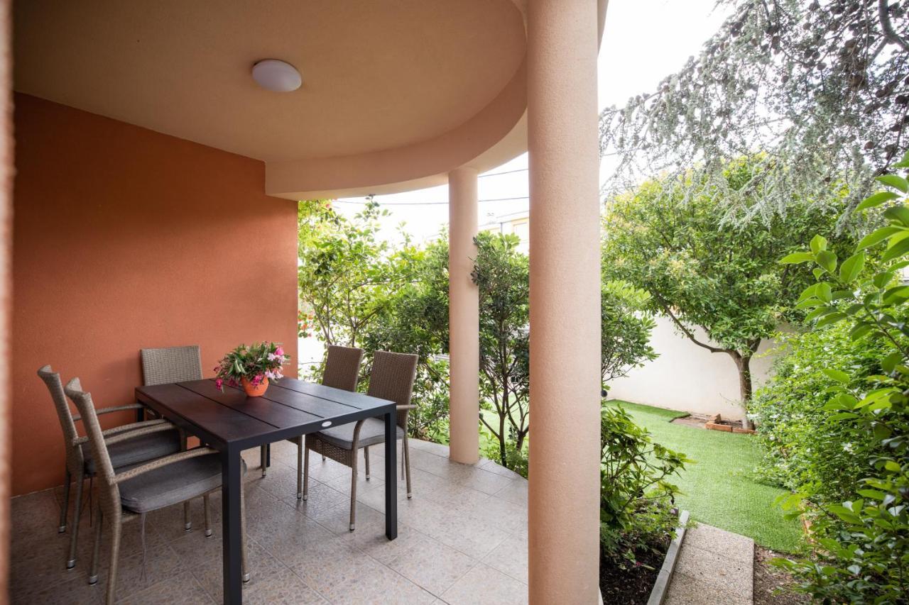 Apartment Leon Бибинє Екстер'єр фото